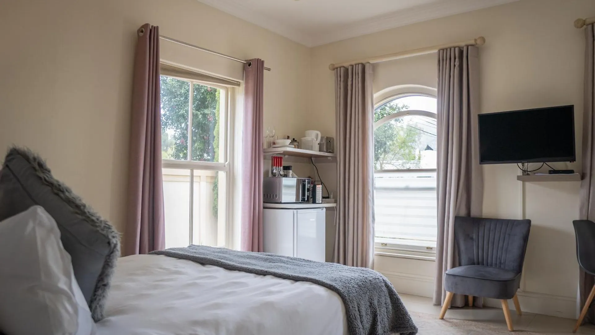 Rustic Manor Guest House Tokai