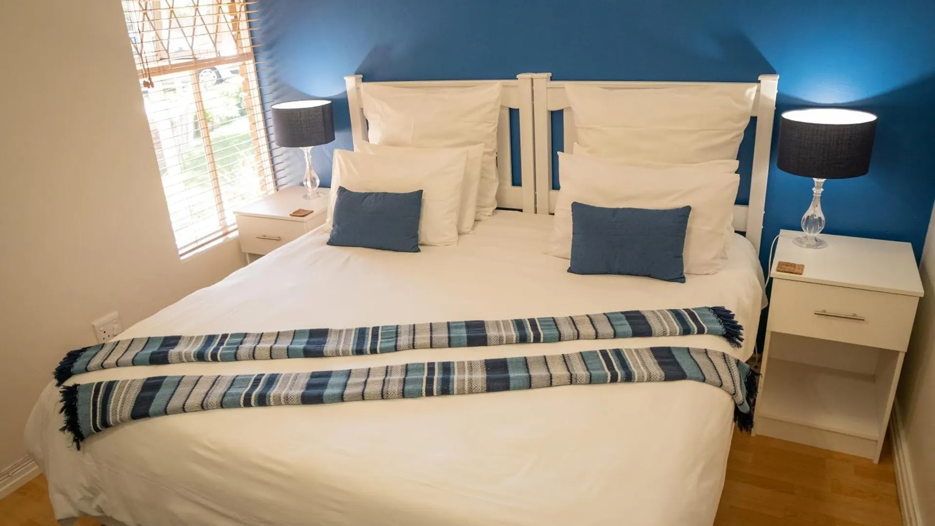 Rustic Manor Guest House Tokai