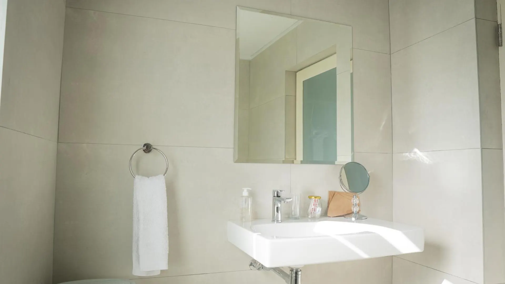 Rustic Manor Guest House Tokai